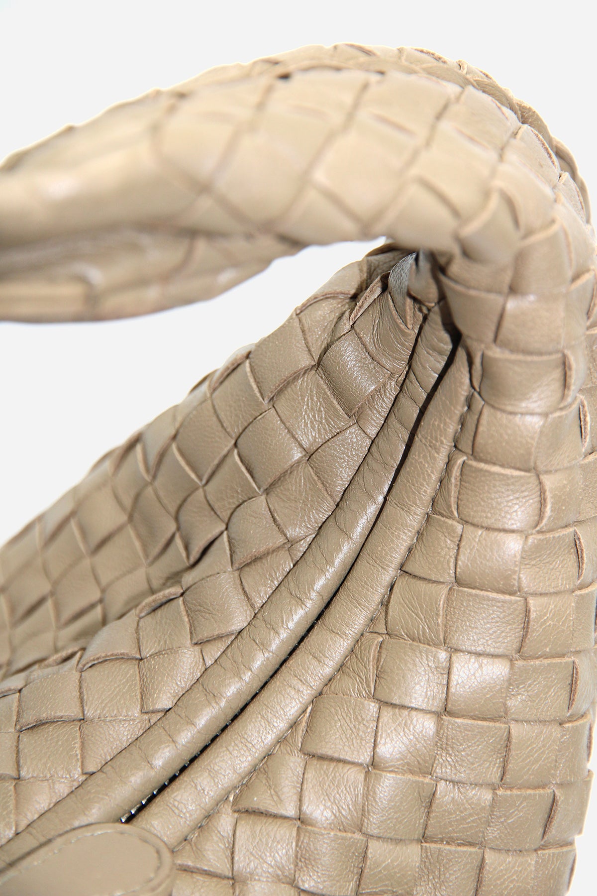 Bottega Veneta Intrecciato Veneta Hobo Medium