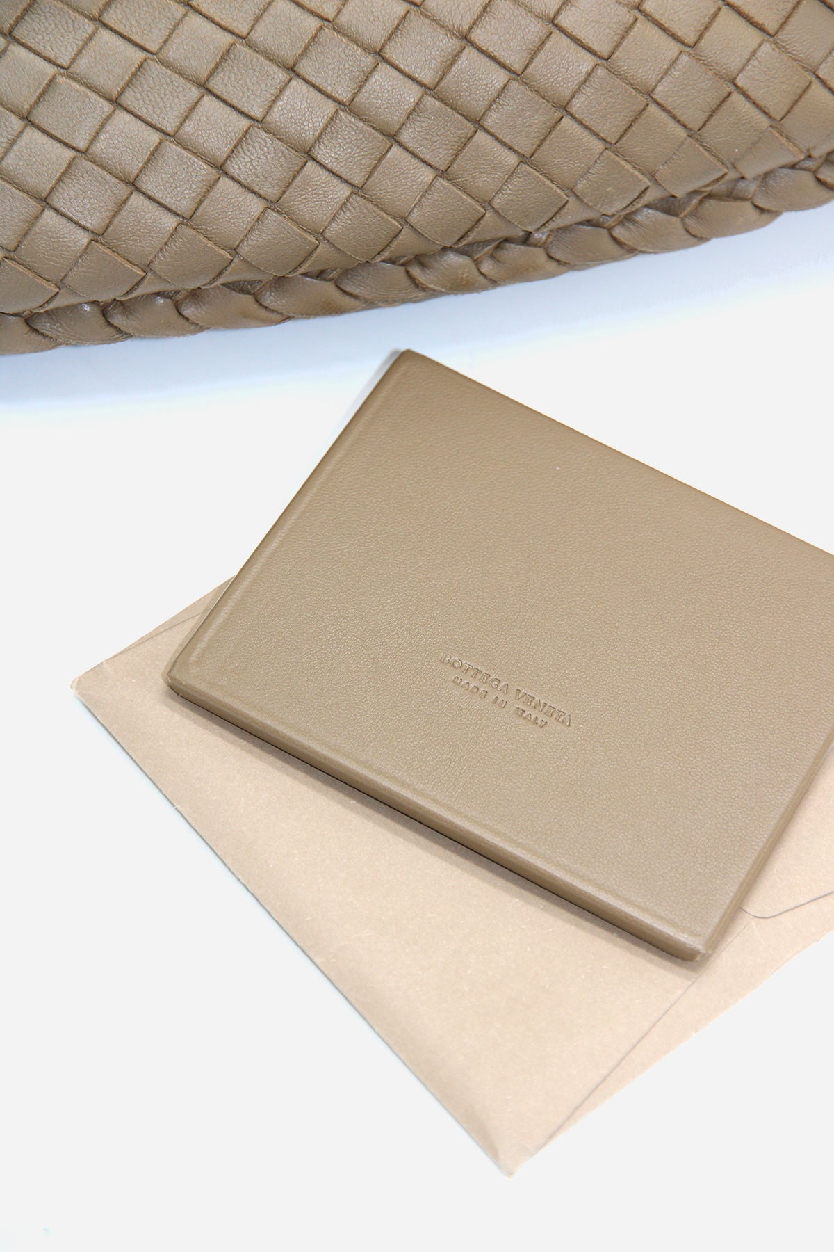 Bottega Veneta Intrecciato Veneta Hobo Medium