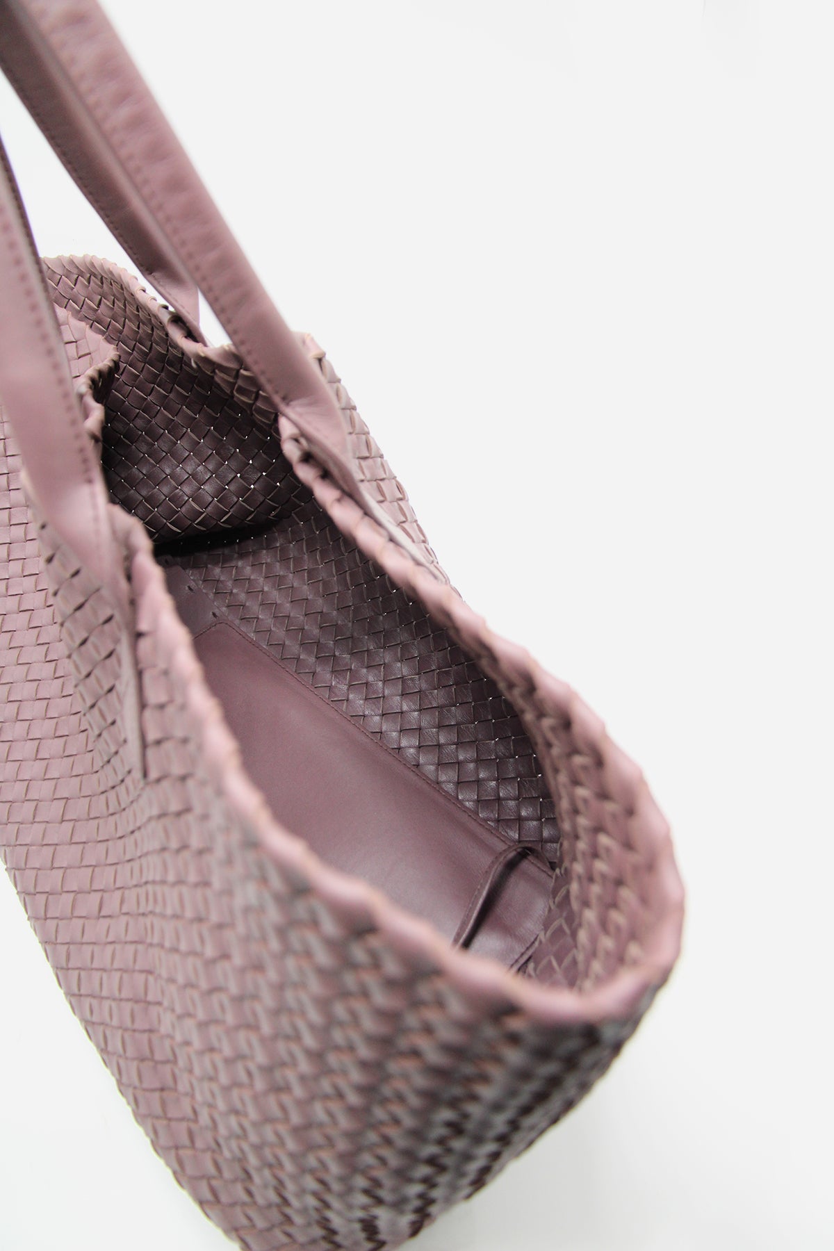 Bottega Veneta Intrecciato Medium Cabat