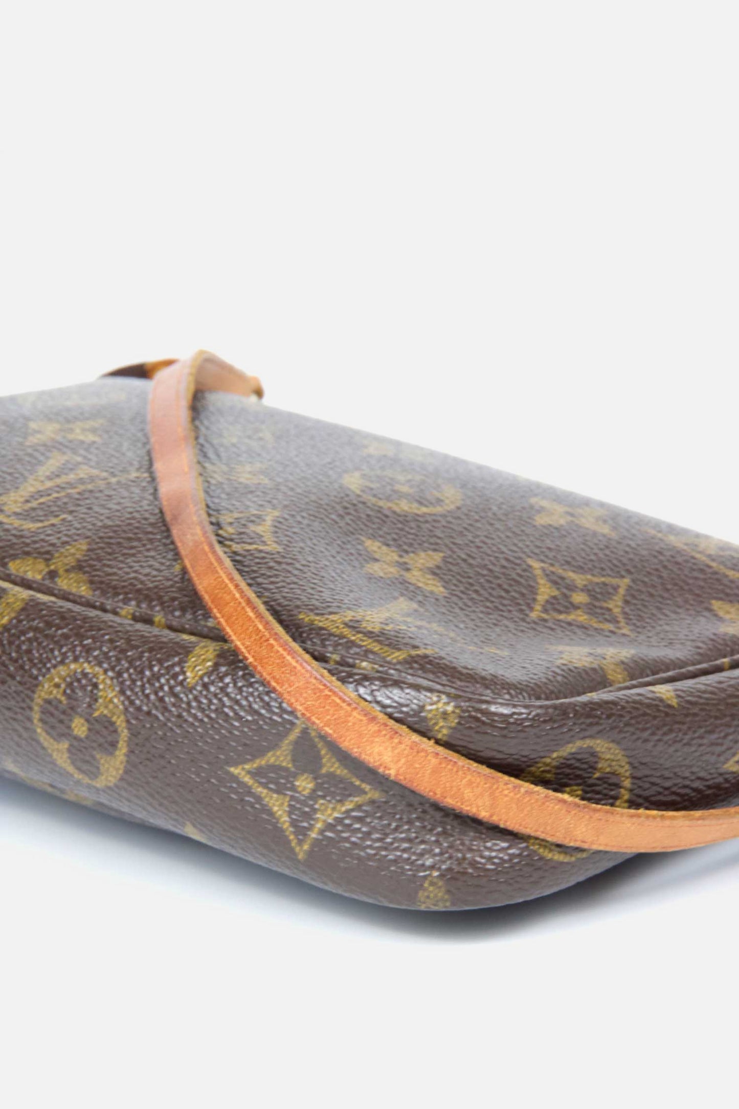 Vintage Louis Vuitton Monogram Pochette