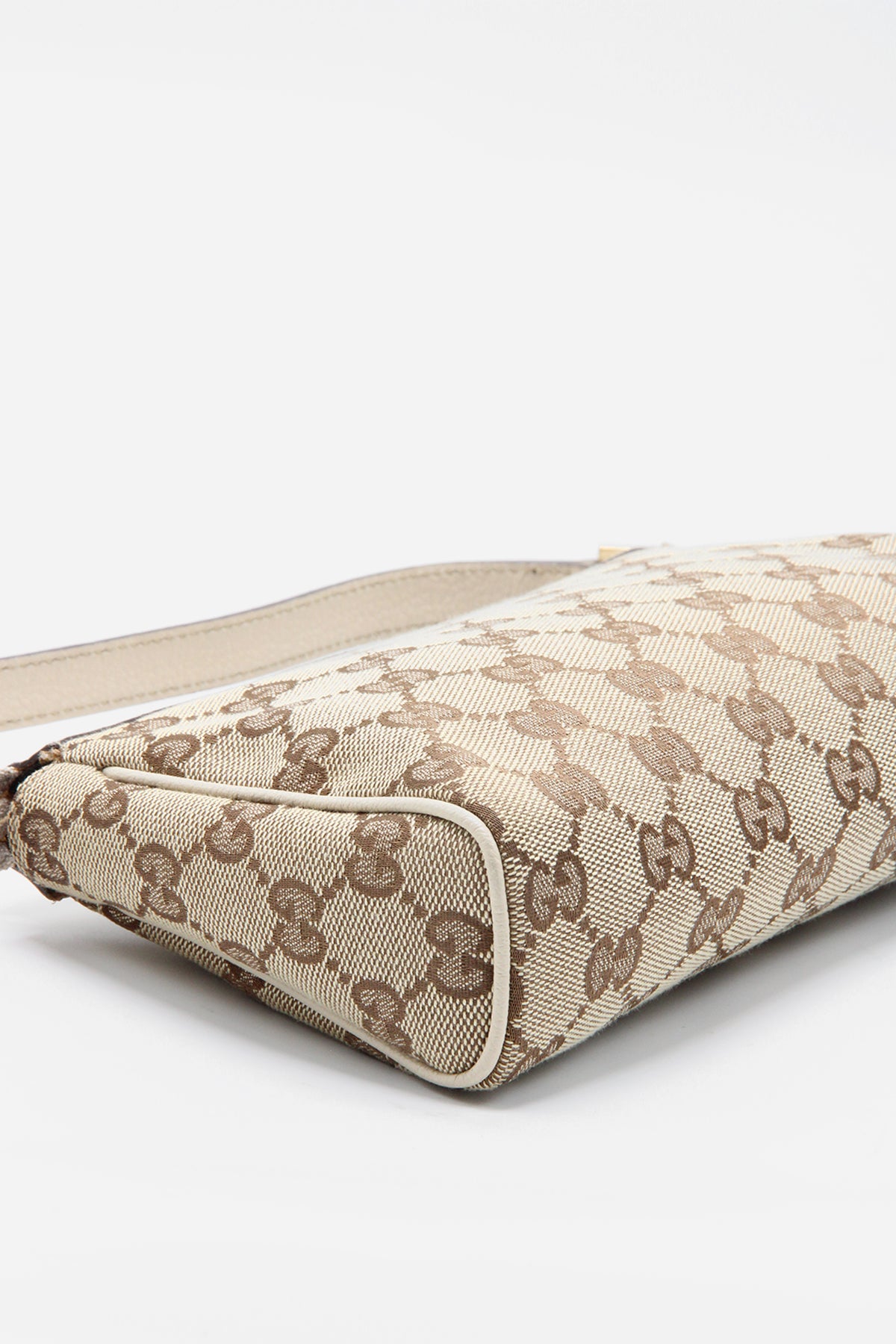 Gucci GG Canvas Abbey Pochette
